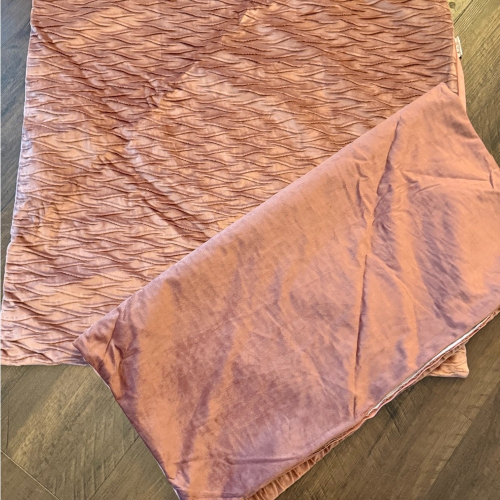 Elegant Textured Mauve pillow cases